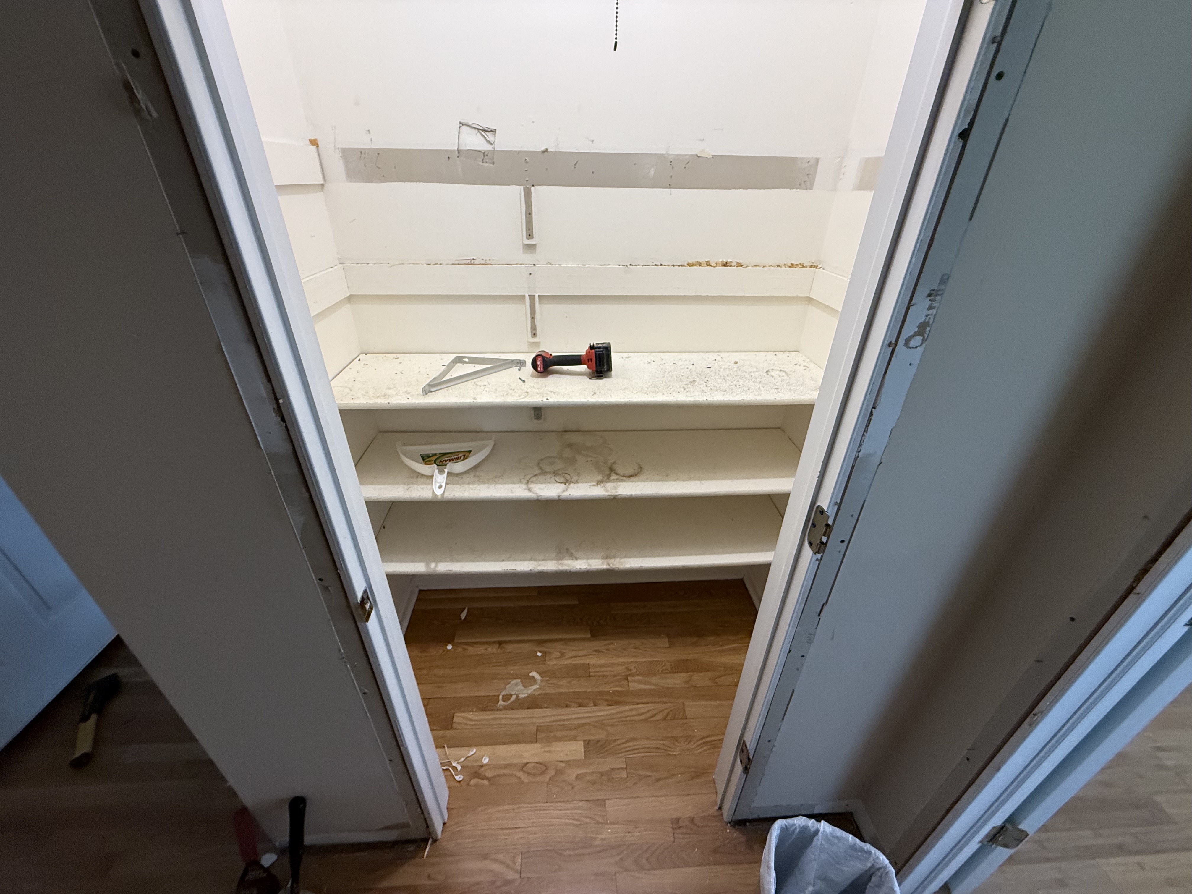Kitchen Before 1